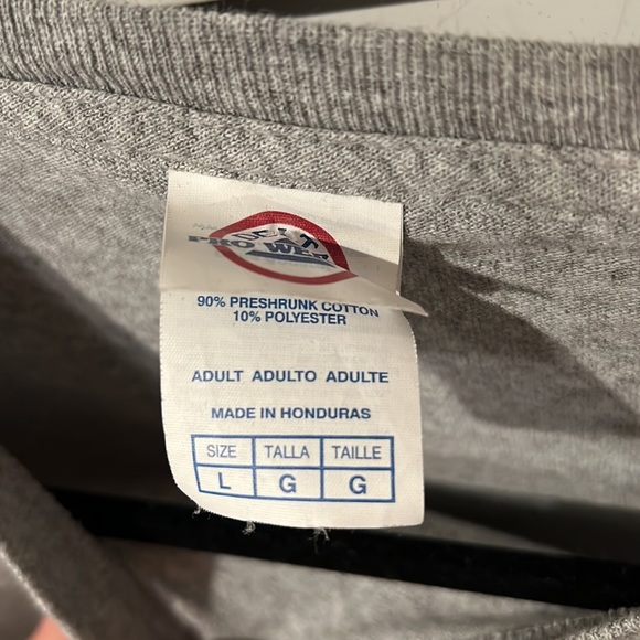 Large Gray Printed T shirt - Picture 2 of 3